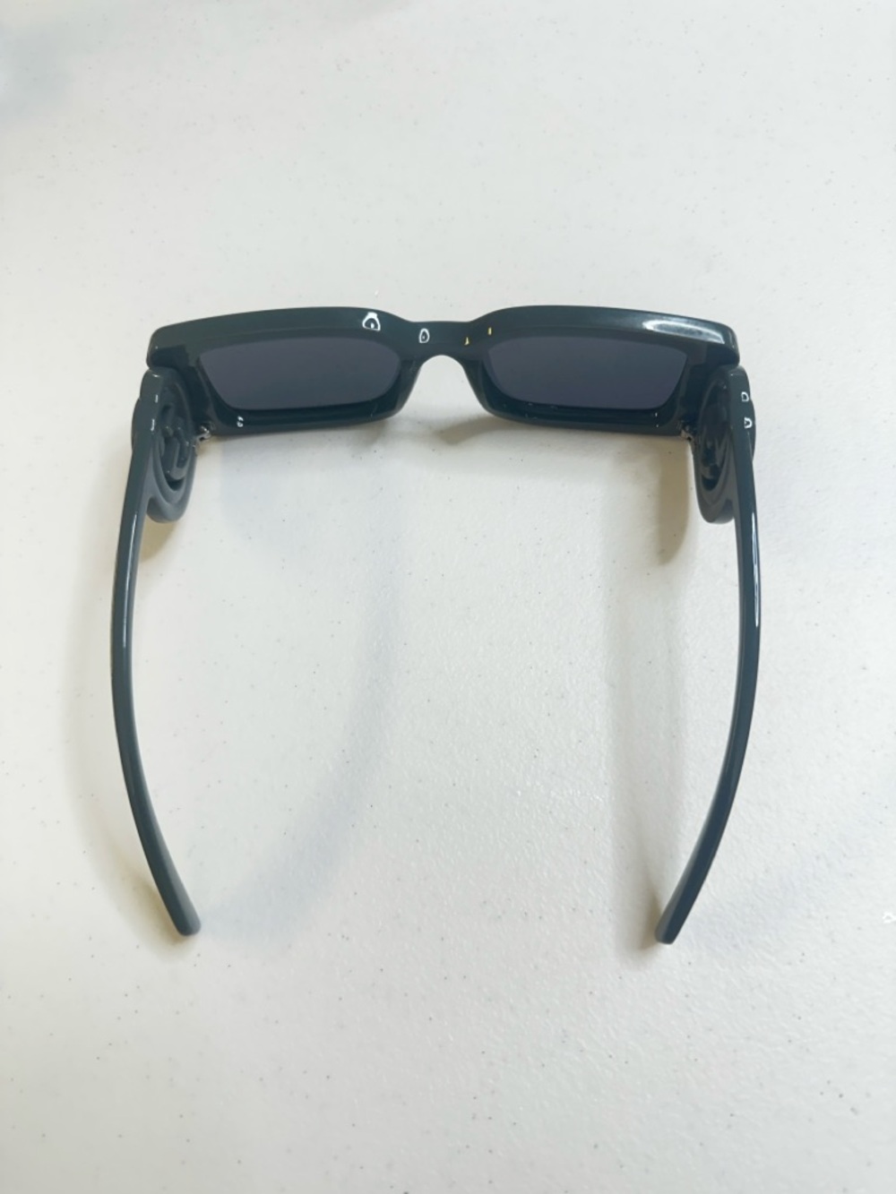 Gucci Gray Rectangular Logo-Accent Sunglasses - Picture 3 of 5